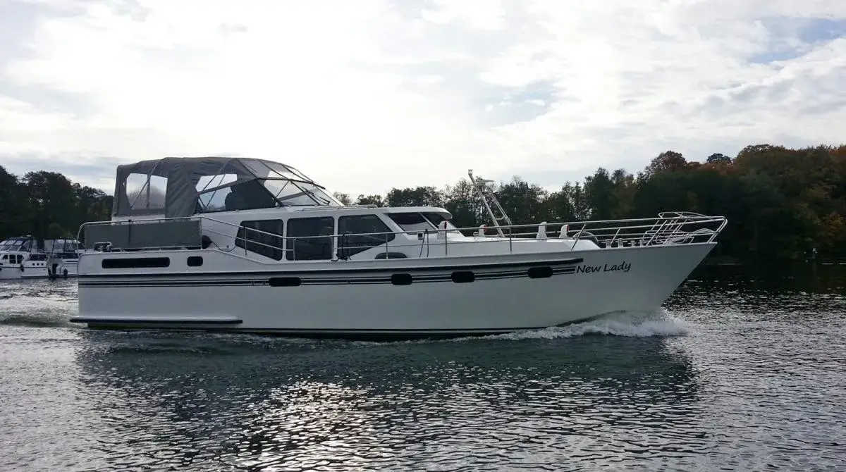 Vacance 1400 – New Lady