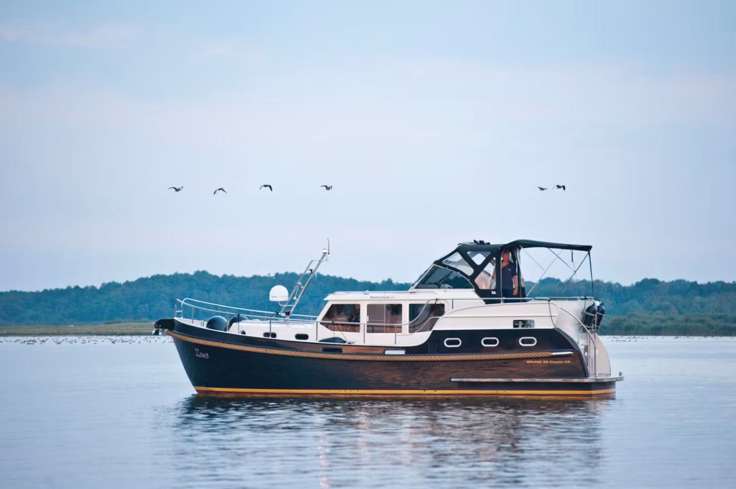 Hausbooturlaub – Entspannung und Abenteuer auf dem Wasser