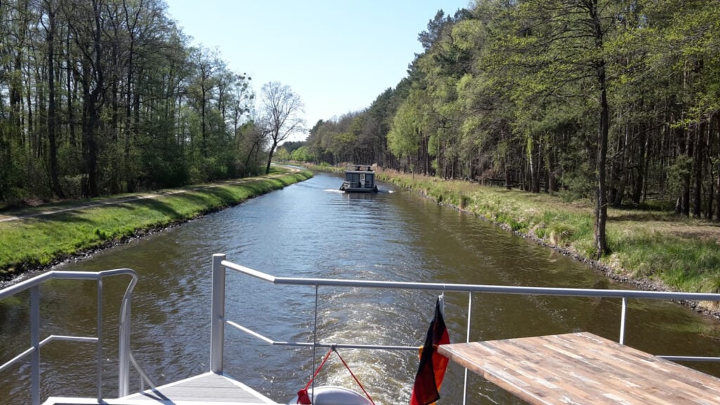 Die Müritz zu Land und auf dem Wasser erkunden
