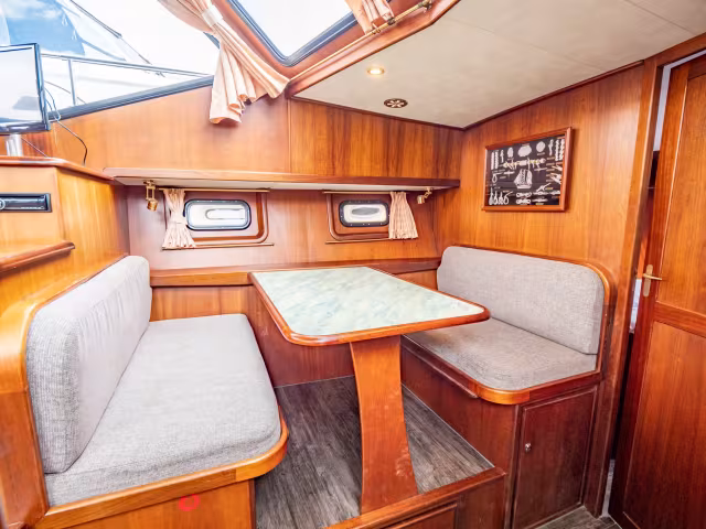 Vacance 1200 – Sylvia Maria