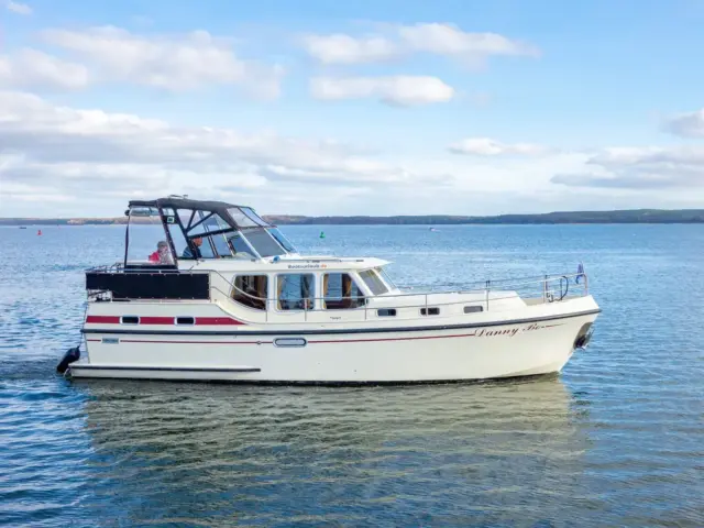 Pedro Levanto 32 Danny Bo