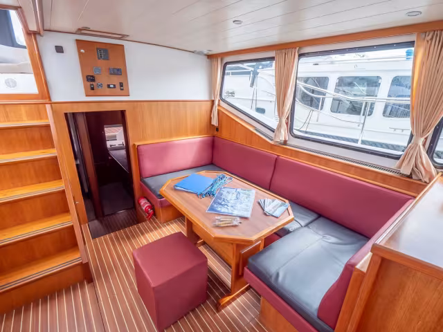 Vacance 1400 – New Lady