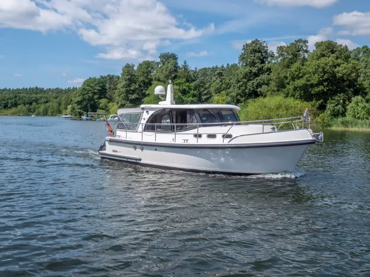 Jetten 30 Sedan RS – Lina