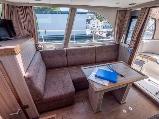 Jetten 30 Sedan RS – Lina